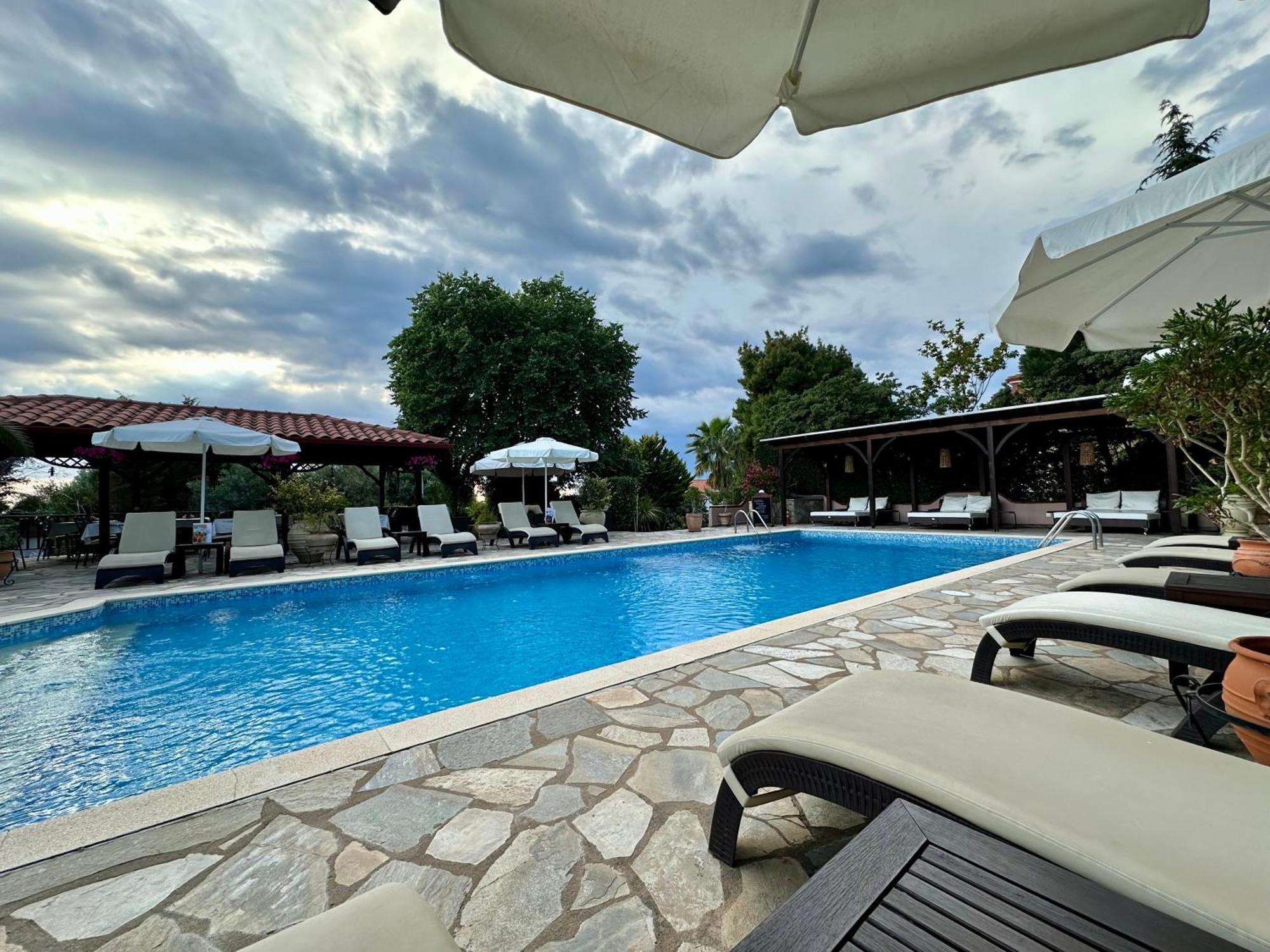 Agrili Apartments & Rooms Элия Экстерьер фото