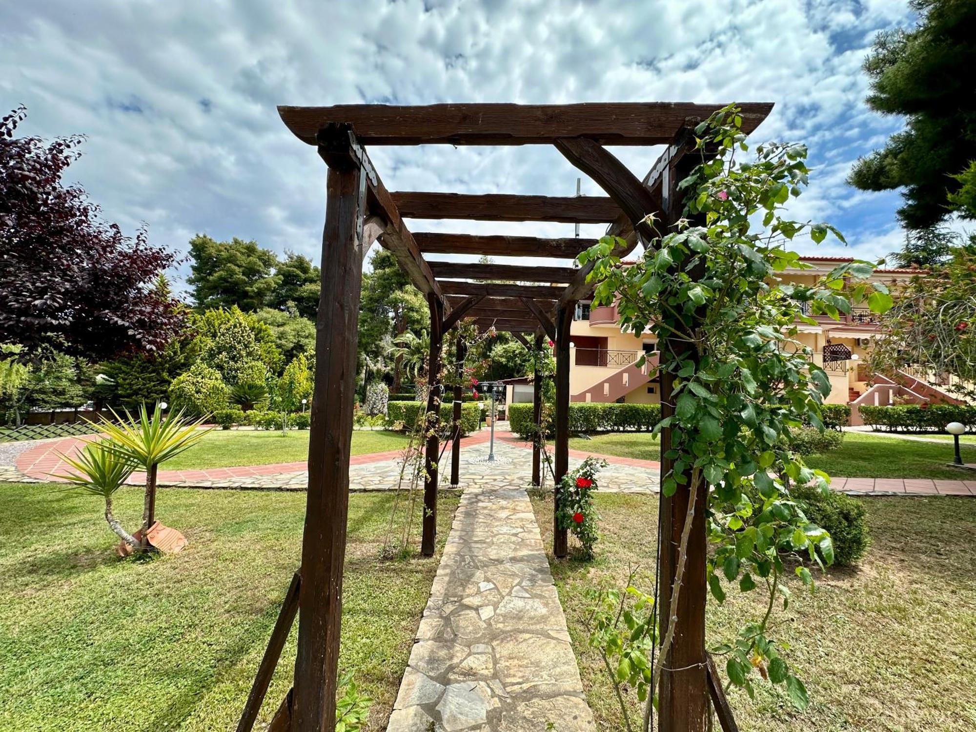 Agrili Apartments & Rooms Элия Экстерьер фото