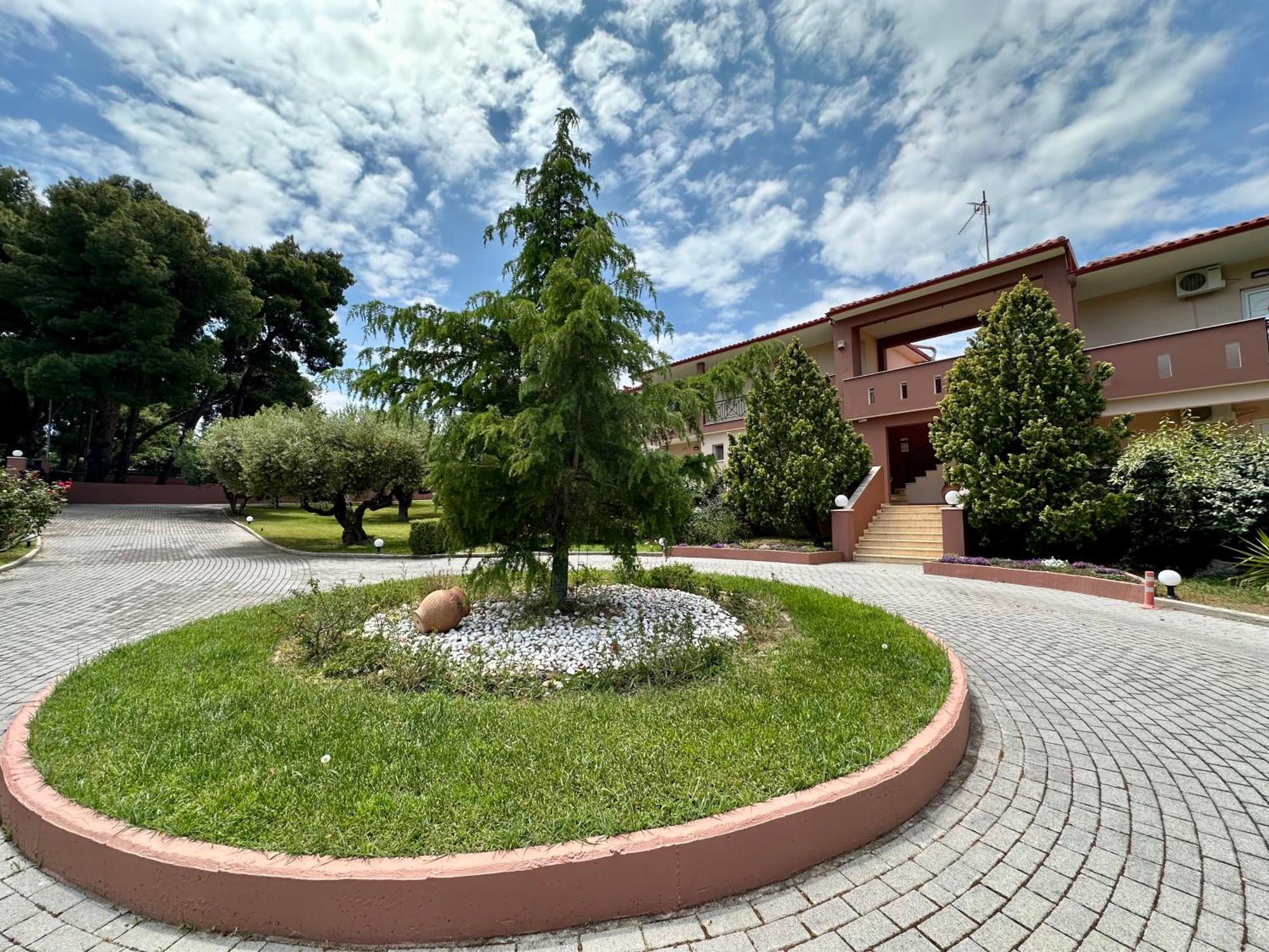 Agrili Apartments & Rooms Элия Экстерьер фото