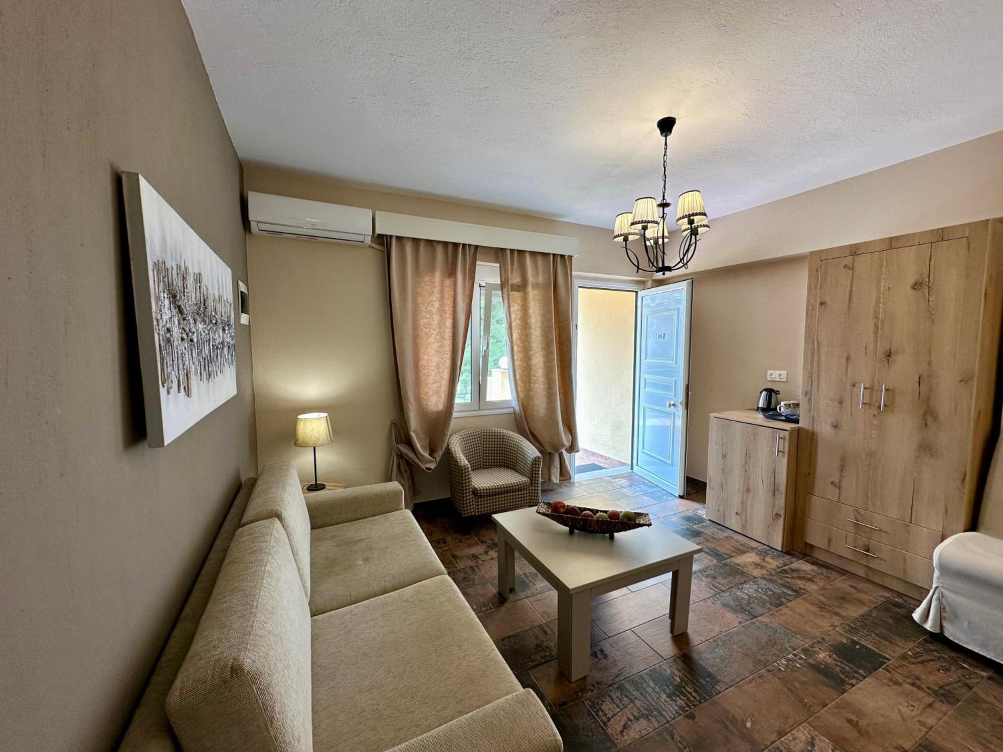 Agrili Apartments & Rooms Элия Экстерьер фото