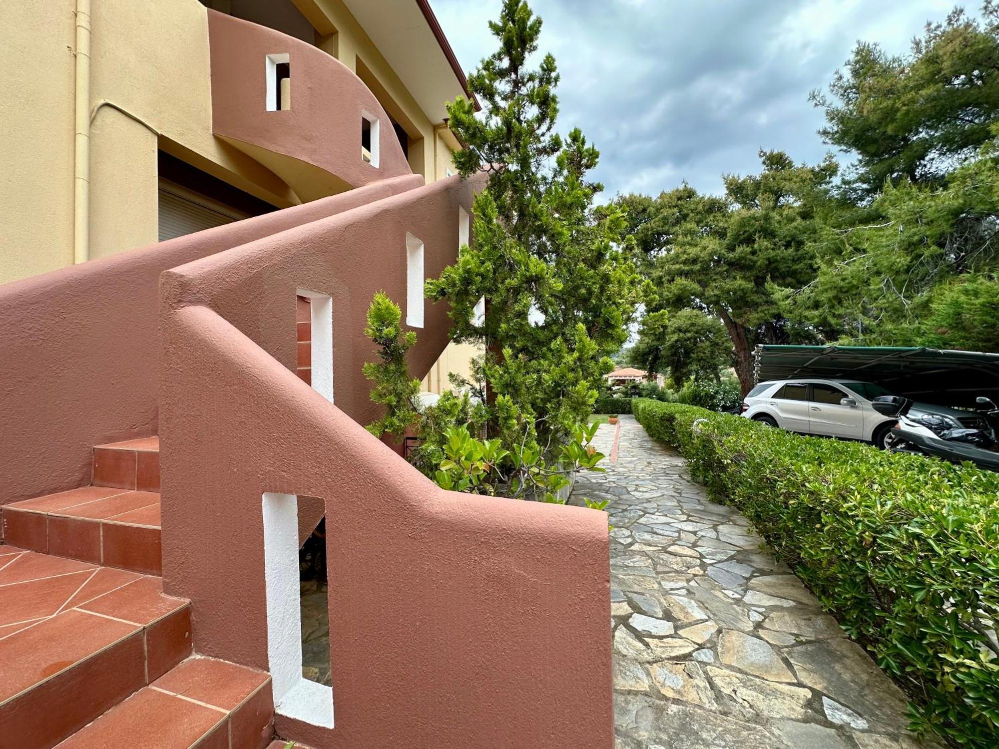 Agrili Apartments & Rooms Элия Экстерьер фото